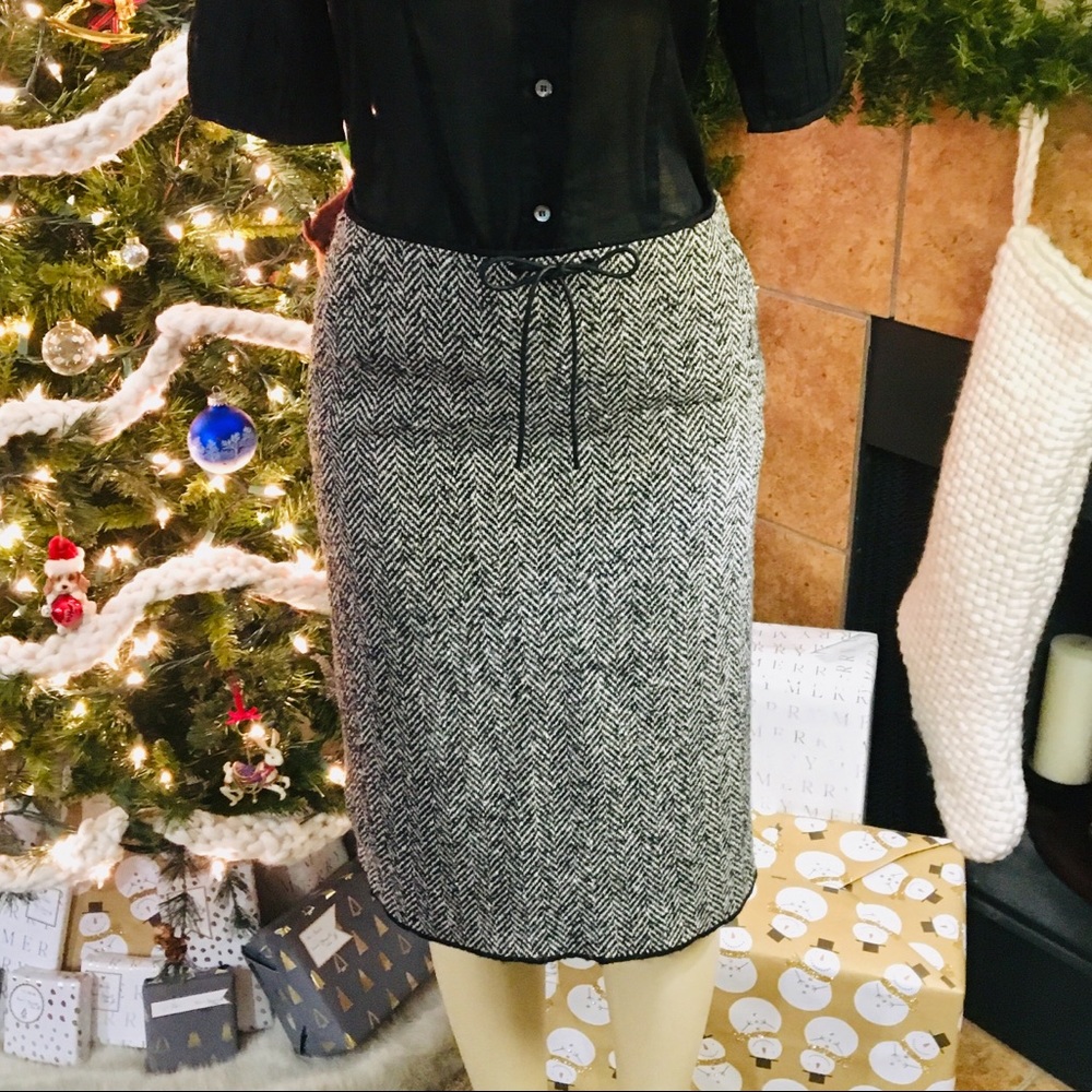 NWOT J. Crew Herringbone Wool Skirt - Sz 6